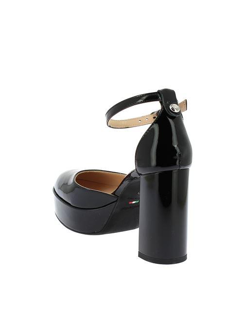 decolleté con tacco in vernice nera NERO GIARDINI | E409450D100
